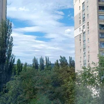Оренда 1-но кімнатн. квартири на Русанівці. м.Лівобережна-7 хв. пішки.