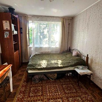 Комната в комунальной квартире на Фонтане .