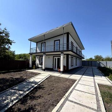 Здається в довготривалу оренду двоповерховий будинок!