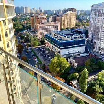 Генуезька вул., 3-Б