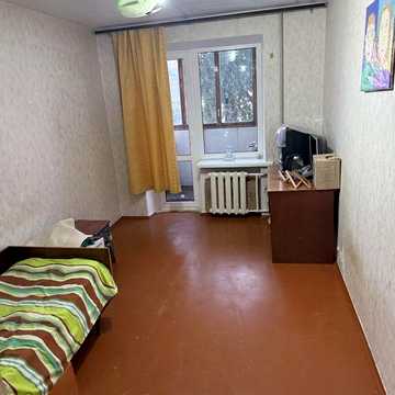 Продаю 3  кімнатну квартиру в Центрі міста!