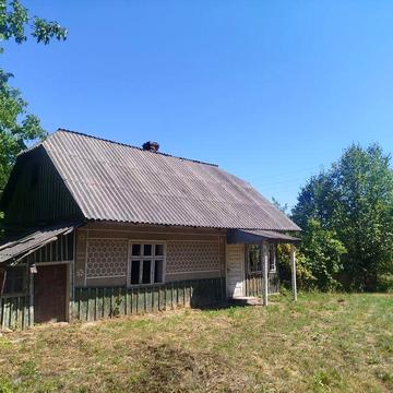 Будинок, 0,45 га землі, біля Карпат, недалеко до міста