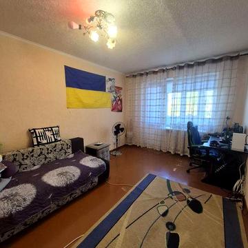 Неподалік від парку квартира