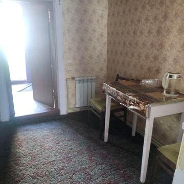 Здаеться не великий приватний будинок в районі стадіона Ворскла