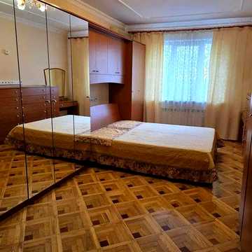 Здається в оренду 3-кім.кв. на Святошинському районі, 1хв пішки до ст.м. "Житомирська"