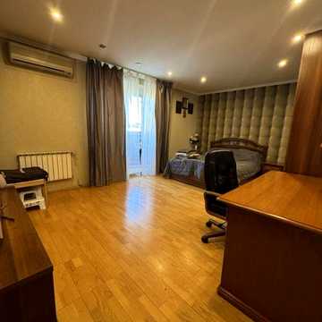 Продам 4х ком.квартиру на ул.Антановича ( Свердлова)
