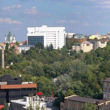 2К у ЖК LookyanSky (м. Контрактова площа) видова, двостороння, 68.7, з штукатуркою ЖК LookyanSky