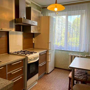 Продам 4-комнатную на Покровском(Парус,Красный Камень)