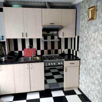 Продам квартиру з власним двором !