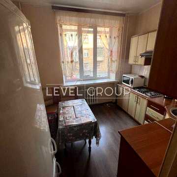 2х кімнатна Сталінка на Печерську | 56 м² | 3 поверх | Готова до проживання | Цегляний будинок