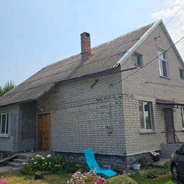 Міцний надійний будинок в тихому спокійному селі Є відеоогляд