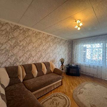 Продаж двушки в Росвигові