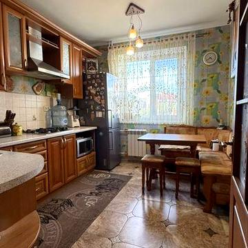 Продам 3х кімнатну  квартиру в спальном районі міста на ЗСУ