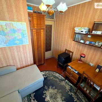 Продаж 3к Квартира Космонавтів вулиця