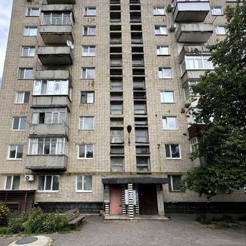 3-кімнатна квартира 67,4 м² Центр 5/9 поверх Ромни