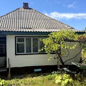 Продам будинок за містом