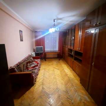 Продается 3 комн. Кв. пер. Качуровского (Новая Дарница) Газ.