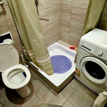 Уютна 2 кімн.  ул Аваліани д.7  . Вільна.