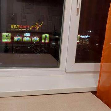 Велика 1к біля Велмарта