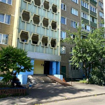 Без % Троещина . 3-к під ремонт Червоноі калини 37а