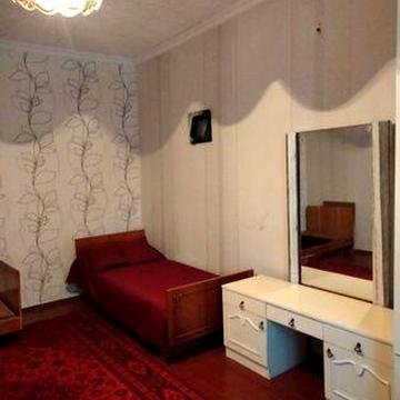 Двохкімнатна квартира барачного типу