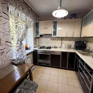 Продам 2-кімнатну квартиру та гараж Пятихатки Жуковского