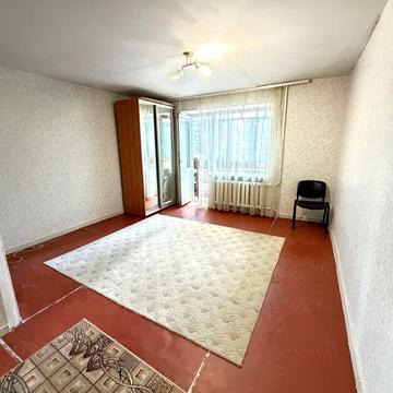 Продам 1о кімнатну Героів Крут