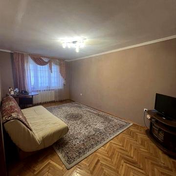 Продаж двокімнатноі квартири НАБЕРЕЖНА