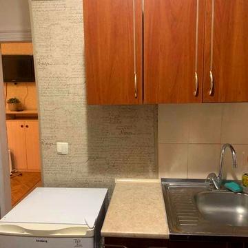 Від пів року студентам або парі 1-кімнатна квартирадовгостроково центр. Власник