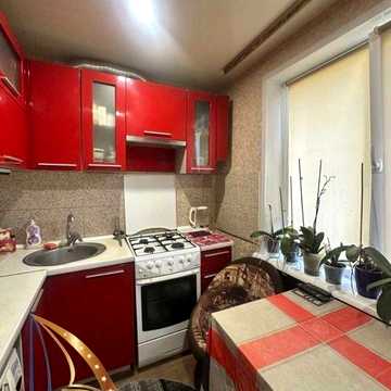 Продается 2 ком квартира по ул. Полякова, Шевченковский р-н