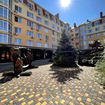 Продам велику квартиру в ЖК Київський маєток. ЖК Київський маєток