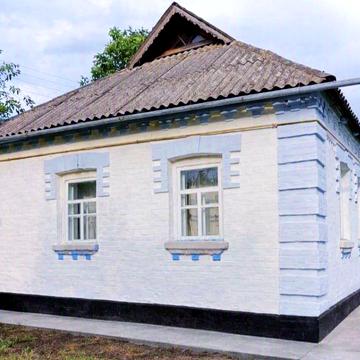 Продам газифікований будинок в м.Погребище,ділянка 16 соток.Власник!