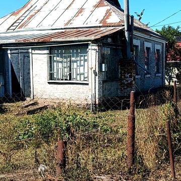 Продам пів будинку