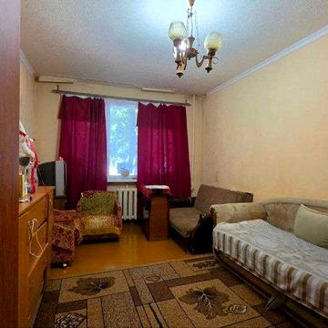 Продаж 1ї квартири на масиві Незалежності.