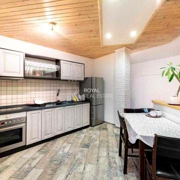 Оренда Квартира Київ вул. Володимирська 45 5 кімнат 144 м² Авторський ремонт 4 спальні 2 санвузли Закритий двір Паркінг Центр