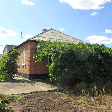 Продам 1/2 частину газифікованого будинку по вул. Іванівській (14 район)