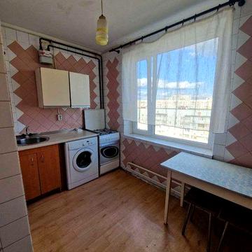 Сдам 3 комнатную квартиру на Салтовке
Салтовская 522 м/р