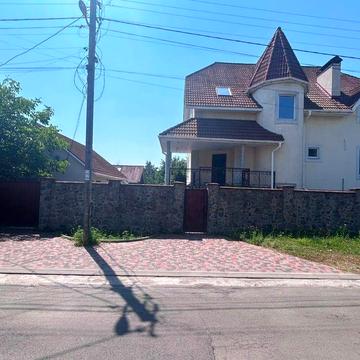 Продажа будинку с. Мархалівка, 360 кв., 16 соток, є укриття