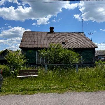 Ділянка 5,48 сотки з будинком у Ківерцях — комунікації, асфальтована вулиця