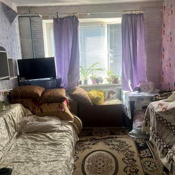 Продам 3-х кімнатну квартиру на Володимира Великого