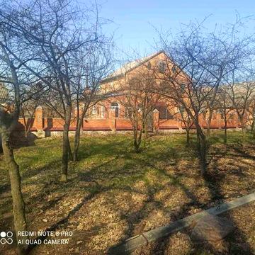 Продам новый кирпичный  2-этажный дом 195 м² на 18 сотках в пгт Машевка. Гараж на 2 авто ( 20 км от Полтавы). Собственник