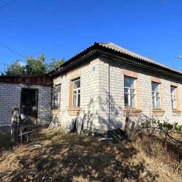 Продам хату в с.Келеберді (Канівський р-н) центр села
