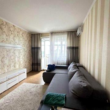Продам  2 ком. кв. в Центре историческом, ул Соборности д.41.