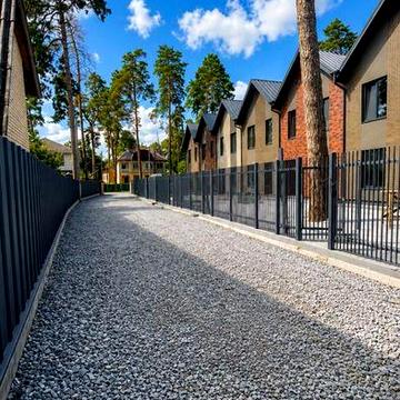 Таунхаус в центральній частині Бучі