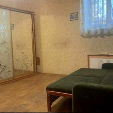Продам 1 комнатную квартиру на земле,полисадник свой вход. Балковская