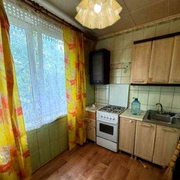 В трех остановках от метро Дворец Спорта по ул Каденюка