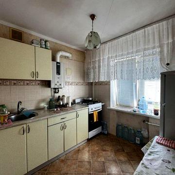 Продается 2 комн квартира