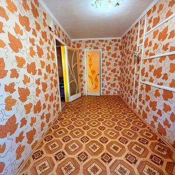 Продам 2 комнатную на Мира на низком этаже