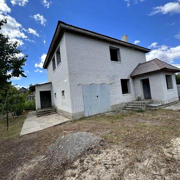 Продам недобудований будинок у Каневі