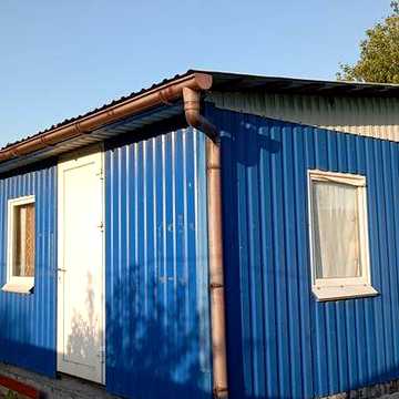 Дачний участок з будиночком